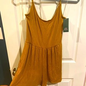Wild Fable romper, size small, NWT, never worn